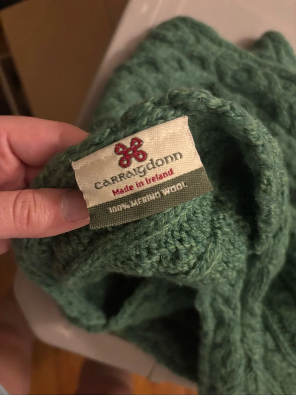 Carraig Donn 100% Merino Wool Irish Cable Knit Button Scarf Cowl Green